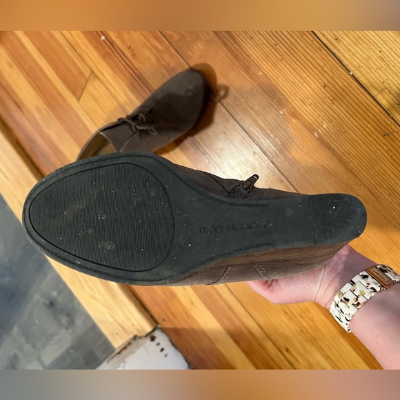 Barely worn wedge booties - Picture 5 of 5